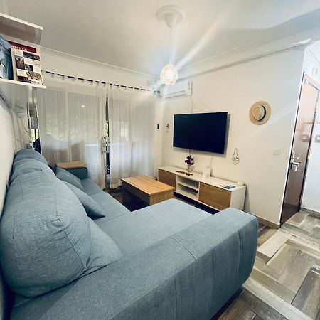 Lovely Rooms En Piso Compartido 塞维利亚 外观 照片