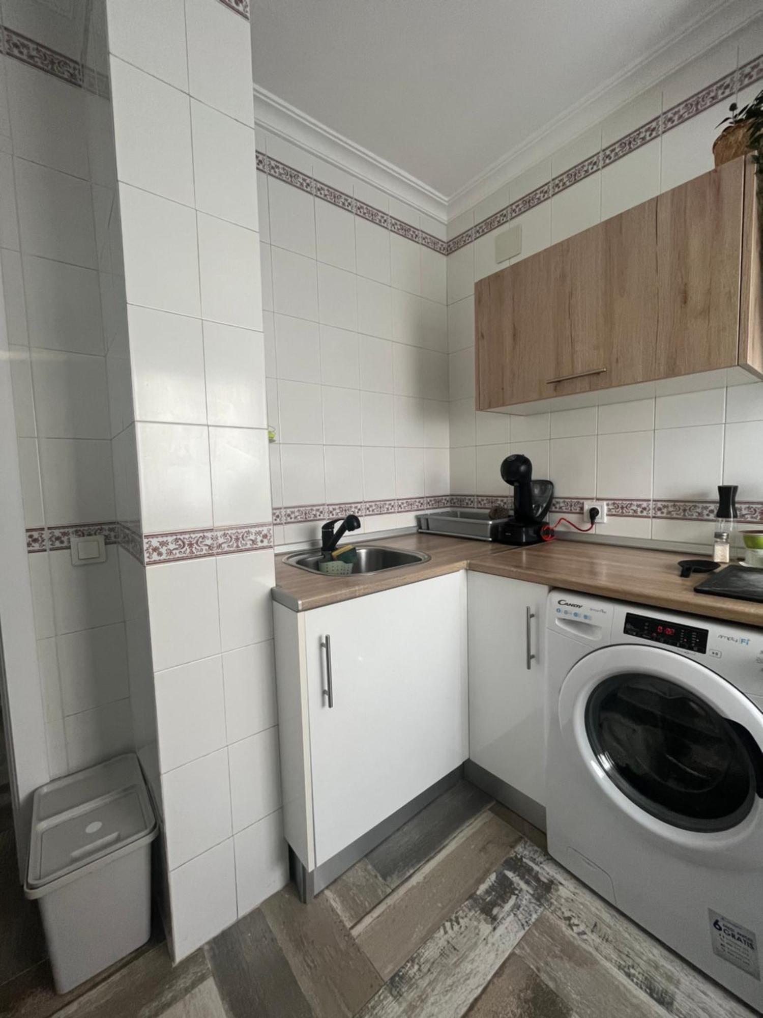 Lovely Rooms En Piso Compartido 塞维利亚 外观 照片