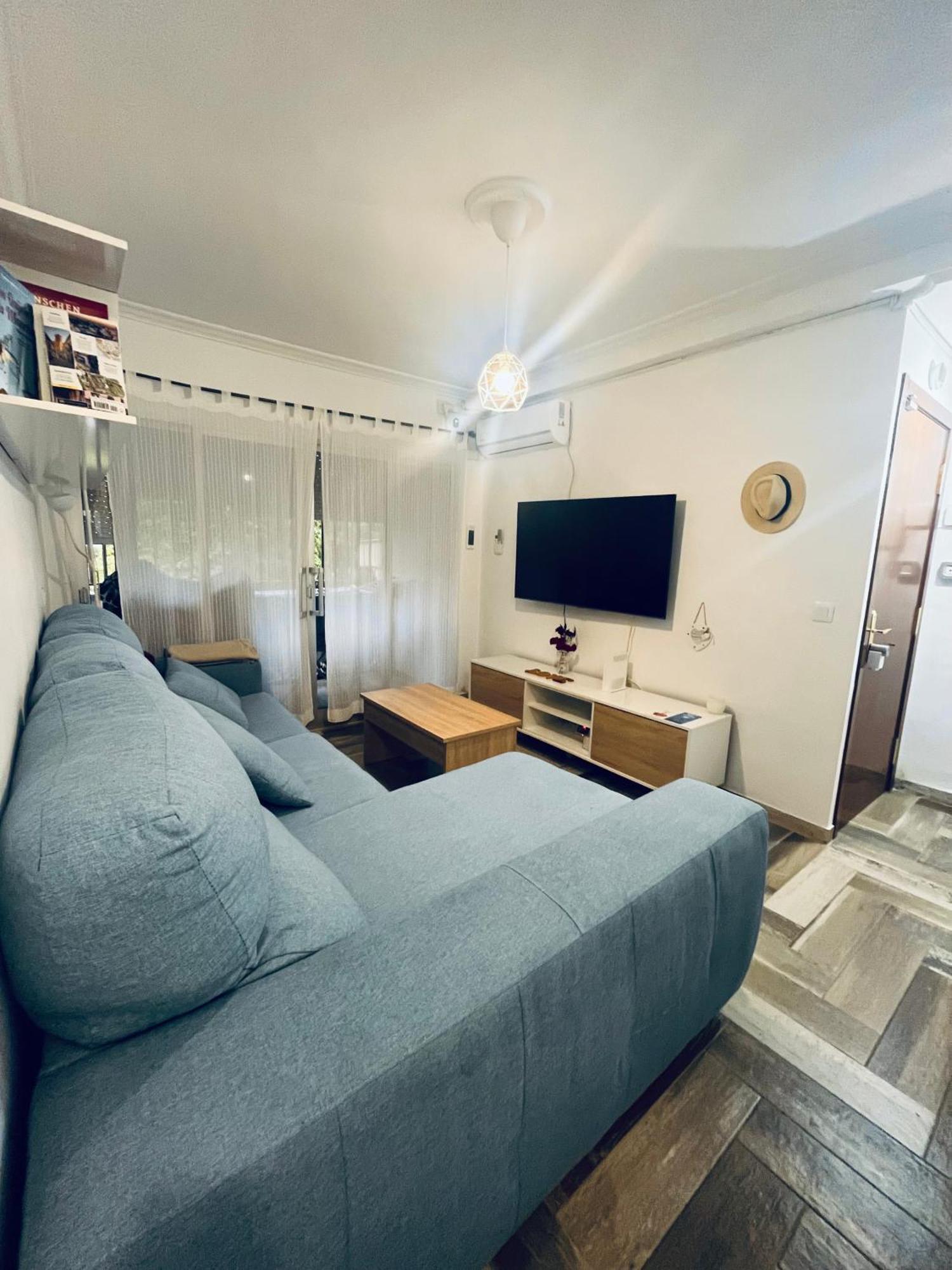 Lovely Rooms En Piso Compartido 塞维利亚 外观 照片