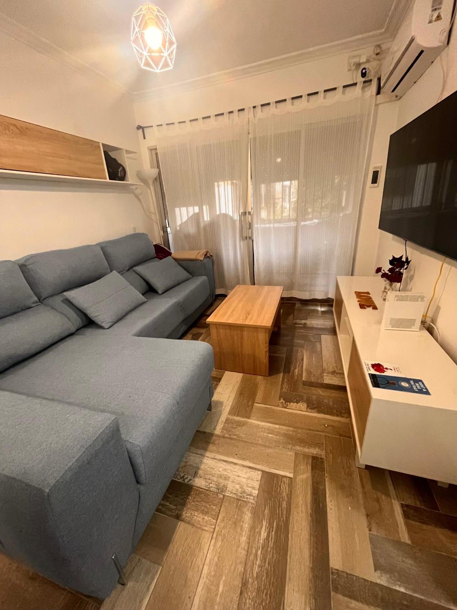 Lovely Rooms En Piso Compartido 塞维利亚 外观 照片